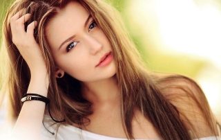 beauty benefits floating girl